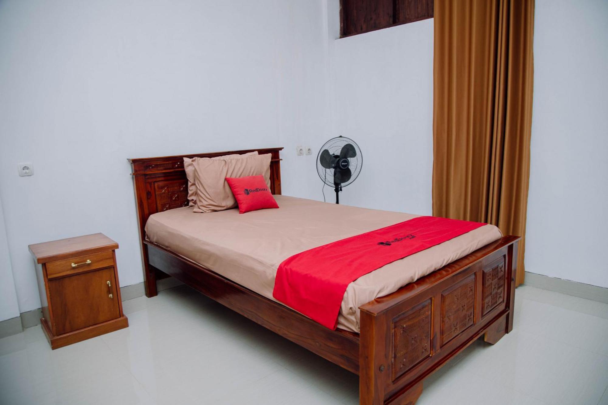 Reddoorz At Villa Bukit Senyum Lombok Kuripan  Εξωτερικό φωτογραφία