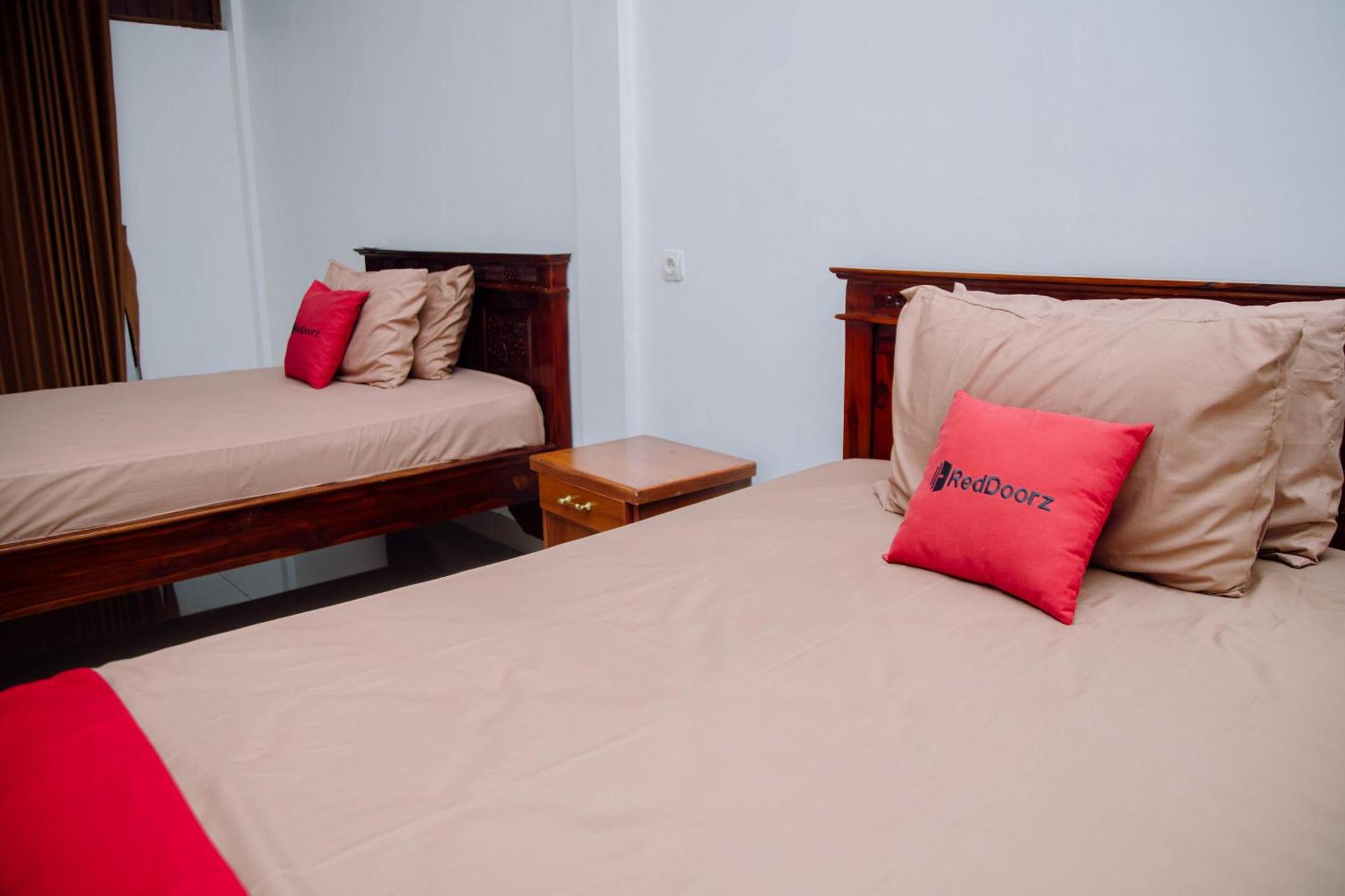 Reddoorz At Villa Bukit Senyum Lombok Kuripan  Εξωτερικό φωτογραφία