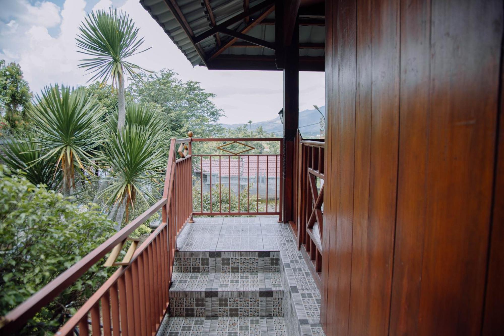 Reddoorz At Villa Bukit Senyum Lombok Kuripan  Εξωτερικό φωτογραφία