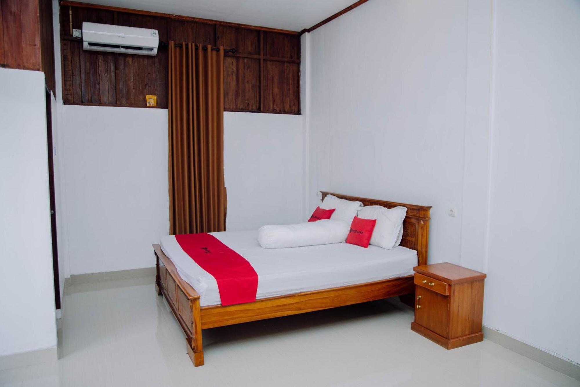 Reddoorz At Villa Bukit Senyum Lombok Kuripan  Εξωτερικό φωτογραφία